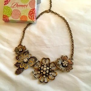 New flower necklace from Premier Designs